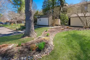 11 Eden Roc St, New Hope, PA 18938 - Photo 4