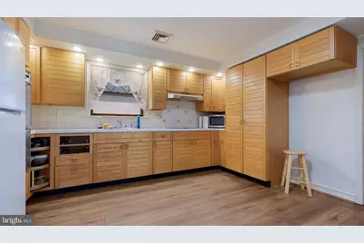 8 Village Drive, Feasterville-Trevose, PA 19053 - Photo 14