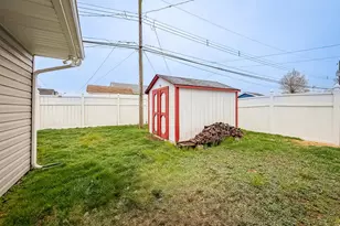 55 Teaberry Ln, Levittown, PA 19054 - Photo 30