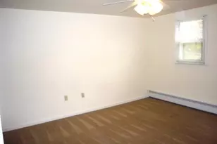 136 E Park Ave, Sellersville, PA 18960 - Photo 8