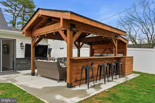 157 Mill Dr, Levittown, PA 19056 - Photo 22