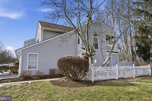 486 Cedar Hollow Dr, Yardley, PA 19067 - Photo 2