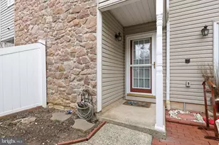 2105 Potters Pl, Holland, PA 18966 - Photo 2