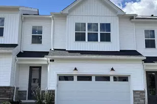 24 Oakwood Ln, Sellersville, PA 18960 - Photo 1