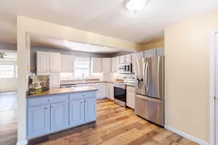 51 Junewood Dr, Levittown, PA 19055 - Photo 4