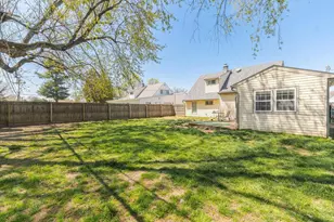 51 Junewood Dr, Levittown, PA 19055 - Photo 14