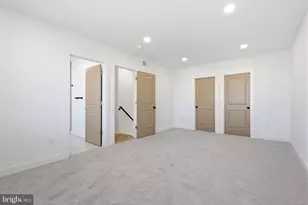 25 Autumn Ln, Levittown, PA 19055 - Photo 24