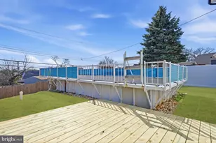 25 Autumn Ln, Levittown, PA 19055 - Photo 32