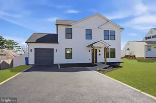 25 Autumn Ln, Levittown, PA 19055 - Photo 36