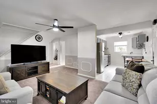 35 Honeysuckle Ln, Levittown, PA 19055 - Photo 14