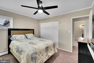 35 Honeysuckle Ln, Levittown, PA 19055 - Photo 28