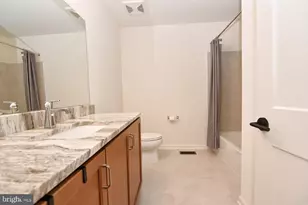 924 Holden Ct, Warminster, PA 18974 - Photo 22
