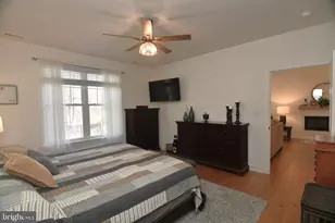 924 Holden Ct, Warminster, PA 18974 - Photo 10