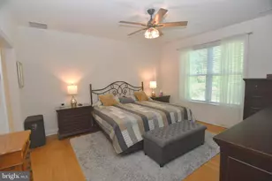 924 Holden Ct, Warminster, PA 18974 - Photo 12