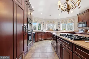 8 Moon Cir, Yardley, PA 19067 - Photo 18