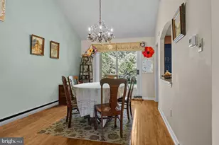 28 Edgewood Rd, Yardley, PA 19067 - Photo 10