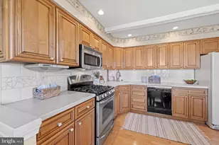 111 W Buttonwood Dr, Churchville, PA 18966 - Photo 12