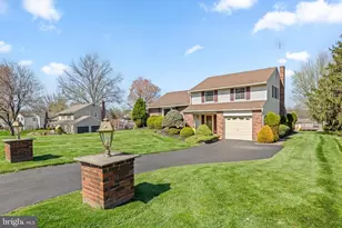 111 W Buttonwood Dr, Churchville, PA 18966 - Photo 2