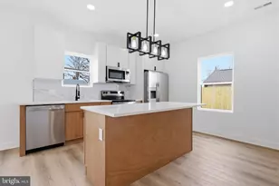 31 Swan Ln, Levittown, PA 19055 - Photo 12