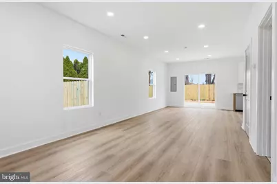 31 Swan Lane, Levittown, PA 19055 - Photo 8