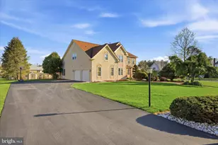 41 Cameo Dr, Richboro, PA 18954 - Photo 2