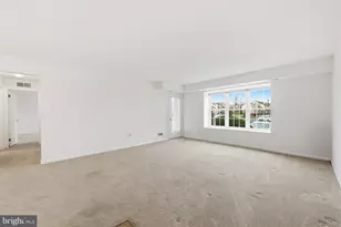 301 Society Pl, Newtown, PA 18940 - Photo 6