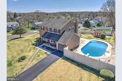 2533 Skyview, Feasterville-Trevose, PA 19053 - Photo 2