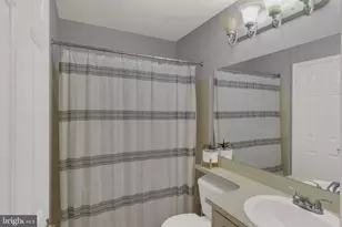 41 Laurel Cir, Newtown, PA 18940 - Photo 10