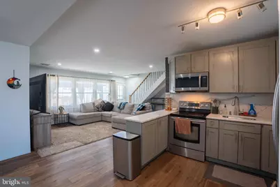 123 Goldenridge Drive, Levittown, PA 19057 - Photo 6