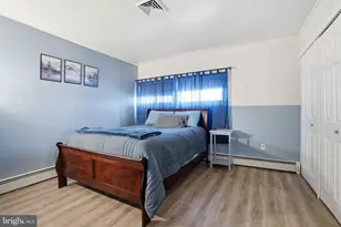 396 Pinewood Dr, Levittown, PA 19054 - Photo 22