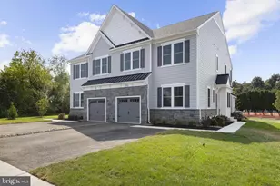 411 Reagans Ln, Chalfont, PA 18914 - Photo 4