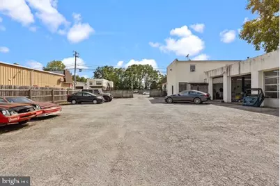 2271 E Farragut Avenue, Bristol, PA 19007 - Photo 28