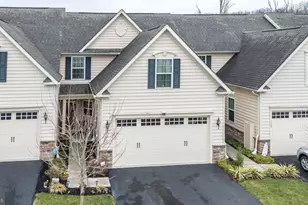 1127 Arbour Ln, Quakertown, PA 18951 - Photo 2