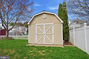 6270 Sterling Ave, Bensalem, PA 19020 - Photo 40