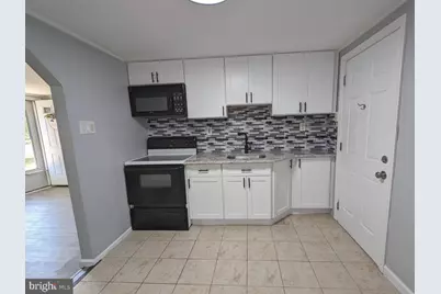 3818 Hollywood Avenue, Feasterville-Trevose, PA 19053 - Photo 4