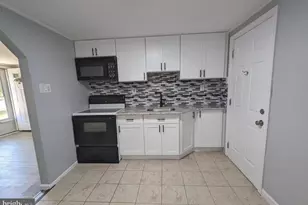 3818 Hollywood Ave, Feasterville-Trevose, PA 19053 - Photo 4