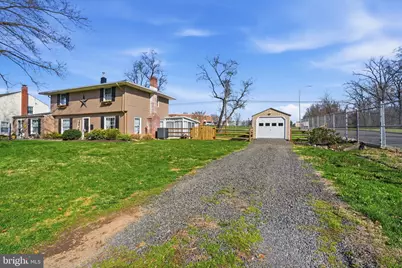 143 Terrace Road, Levittown, PA 19056 - Photo 38