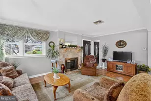 8 Lukens St, Feasterville-Trevose, PA 19053 - Photo 14