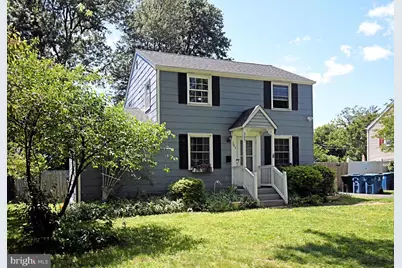 385 E Magnolia Drive, Morrisville, PA 19067 - Photo 2