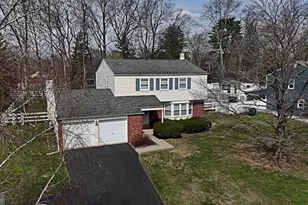 31 Farber Dr, Chalfont, PA 18914 - Photo 2