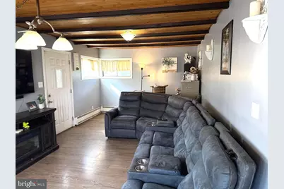 25 Goldengate Road, Levittown, PA 19057 - Photo 6