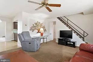 103 Hedge Rd, Levittown, PA 19056 - Photo 6