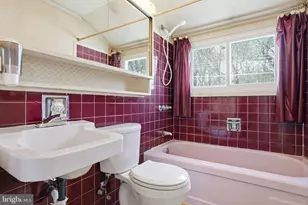 103 Hedge Rd, Levittown, PA 19056 - Photo 26