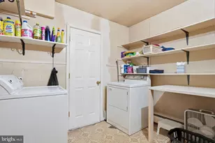 103 Hedge Rd, Levittown, PA 19056 - Photo 24