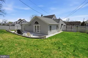 103 Hedge Rd, Levittown, PA 19056 - Photo 36