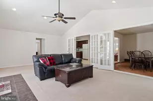 103 Hedge Rd, Levittown, PA 19056 - Photo 14