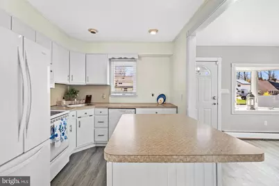 85 Goldenridge Drive, Levittown, PA 19057 - Photo 6