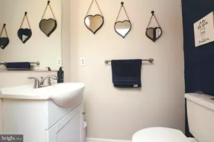 1049 Deerfield Circle, Perkasie, PA 18944 - Photo 14