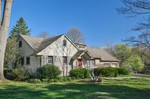 92 Homestead Dr, Doylestown, PA 18901 - Photo 2