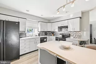 1265 Barclay Crescent, Yardley, PA 19067 - Photo 2